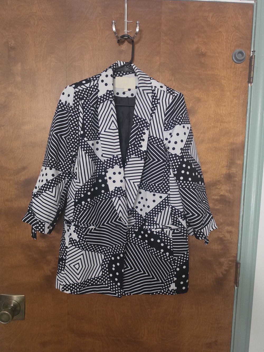 Black & White Geometric Pattern Women's Blazer